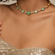 Rowas Emerald Pearl Necklace