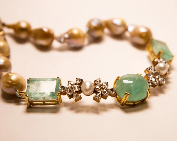 Rowas Emerald Pearl Necklace