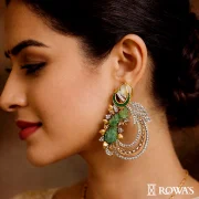 Rowas Feuilles Emerald Earrings